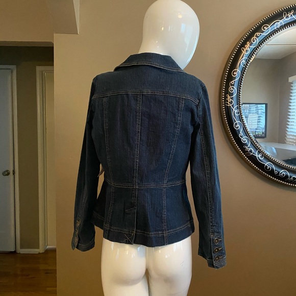 NWT Jean Jacket💙 - Picture 3 of 8